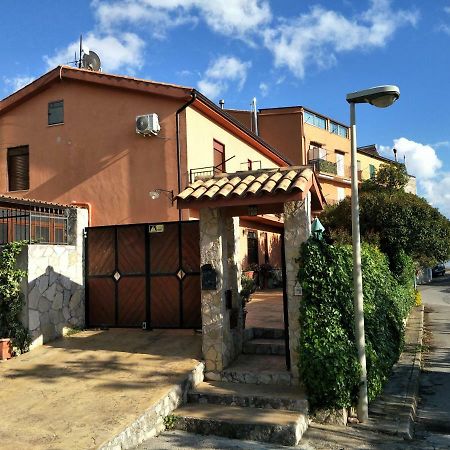 B&B Benjamas Bisacquino 外观 照片